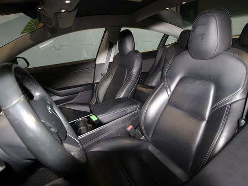 Used 2019 Tesla Model 3 Standard image 4