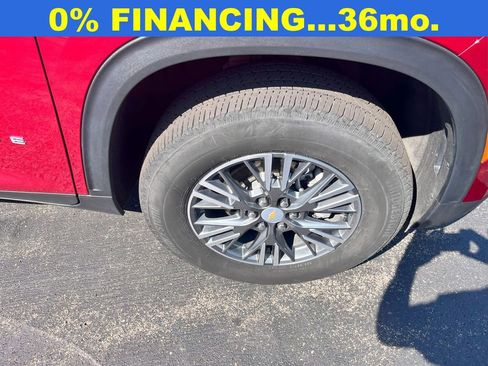 Certified 2025 Chevrolet Traverse LT image 14