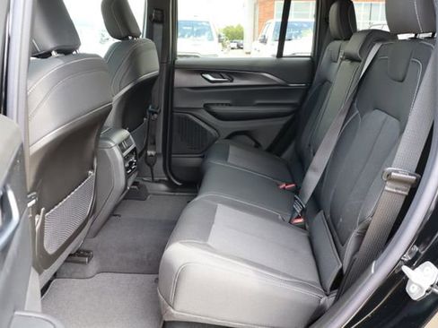 New 2026 Jeep Grand Cherokee Laredo AWD/4WD image 31