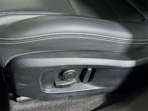 Used 2024 Jaguar F-PACE R-Dynamic S image 19