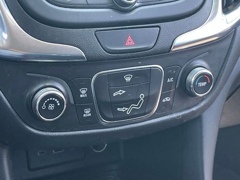 Used 2021 Chevrolet Equinox LT AWD/4WD image 8