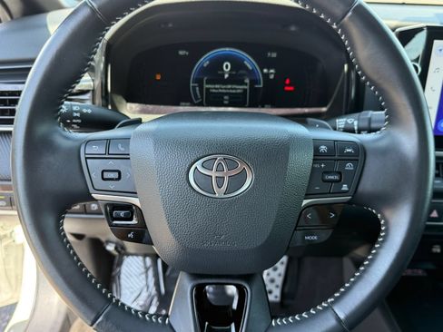 Used 2025 Toyota Camry SE w/ Multimedia Upgrade Package FWD image 15