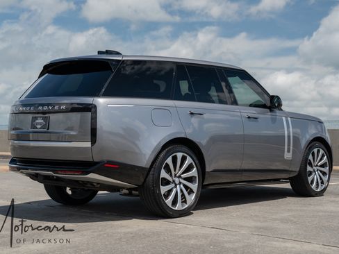 Used 2025 Land Rover Range Rover Autobiography AWD/4WD image 8