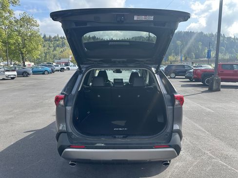 Used 2022 Toyota RAV4 Limited AWD/4WD image 11