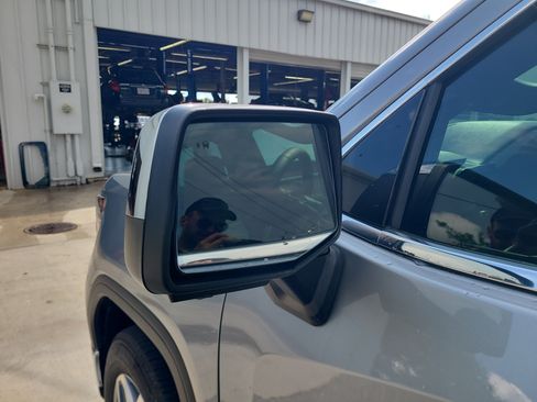 Used 2025 GMC Sierra 1500 SLT w/ SLT Premium Plus Package RWD image 6