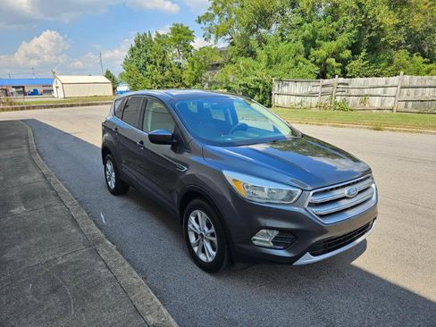 Used 2017 Ford Escape SE AWD/4WD image 4