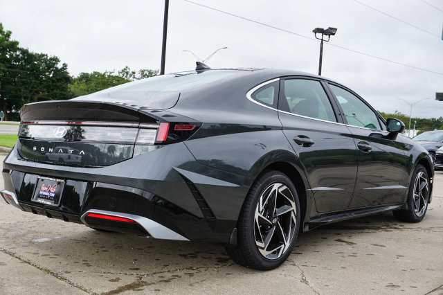 New 2026 Hyundai Sonata SEL FWD image 4