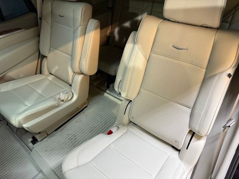 New 2025 Cadillac Escalade Sport Platinum w/ LPO, ONYX Package image 13