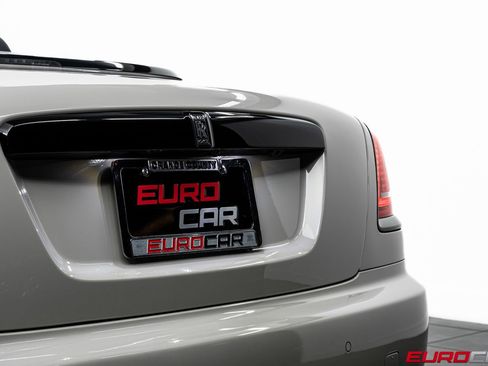 Used 2021 Rolls-Royce Dawn image 19