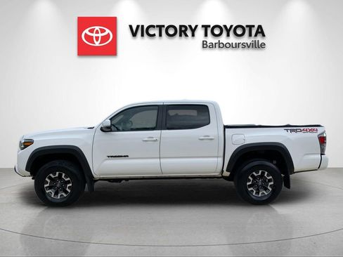 Used 2021 Toyota Tacoma TRD Off-Road w/ Technology Package AWD/4WD image 2