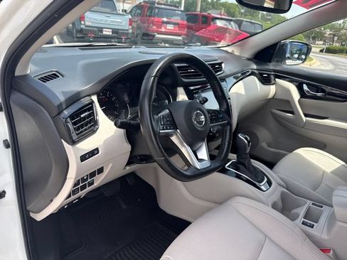 Used 2019 Nissan Rogue Sport SL w/ Premium Package AWD/4WD image 14