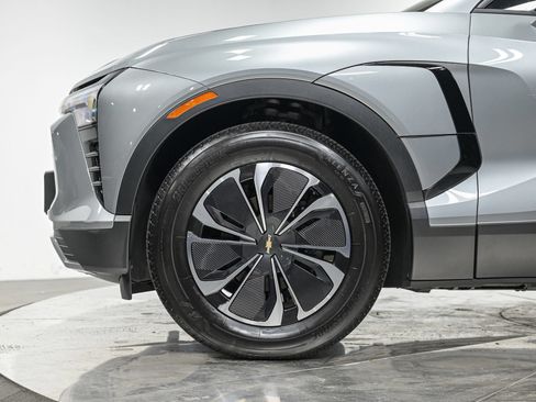 Used 2024 Chevrolet Blazer EV LT AWD/4WD image 3