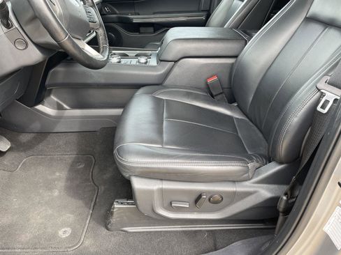 Certified 2024 Ford Expedition Max XLT image 12