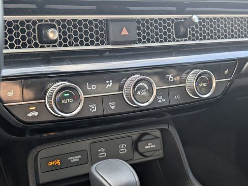 Certified 2025 Honda Civic Sport image 17
