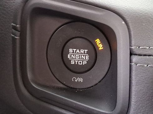 Used 2026 Jeep Gladiator Rubicon AWD/4WD image 22