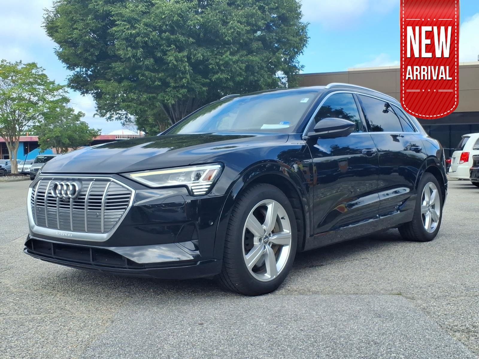 Used 2019 Audi e-tron Premium Plus AWD/4WD image 1
