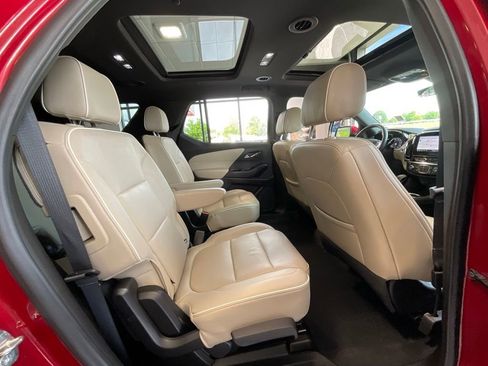 Used 2023 Chevrolet Traverse Premier AWD/4WD image 20