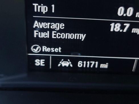 Used 2023 Chevrolet Traverse LS image 24