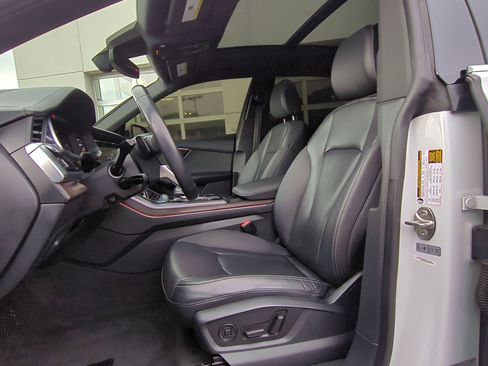 Used 2019 Audi Q8 Prestige w/ Towing Package image 44