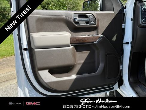 Used 2022 GMC Sierra 1500 SLT w/ X31 Off-Road Package AWD/4WD image 16