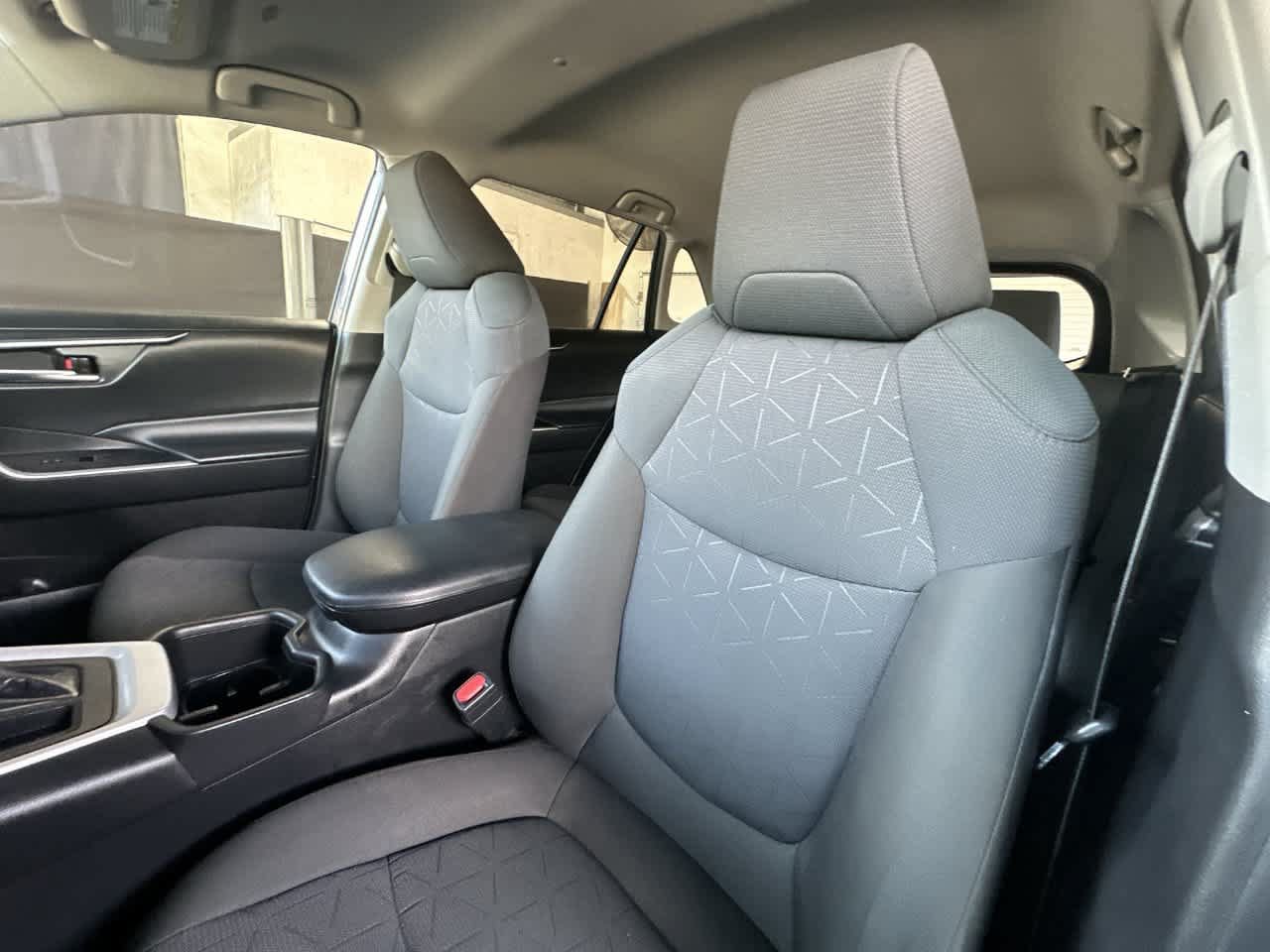 Used 2024 Toyota RAV4 XLE FWD image 14