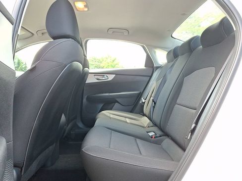 Certified 2022 Kia Forte LXS FWD image 11