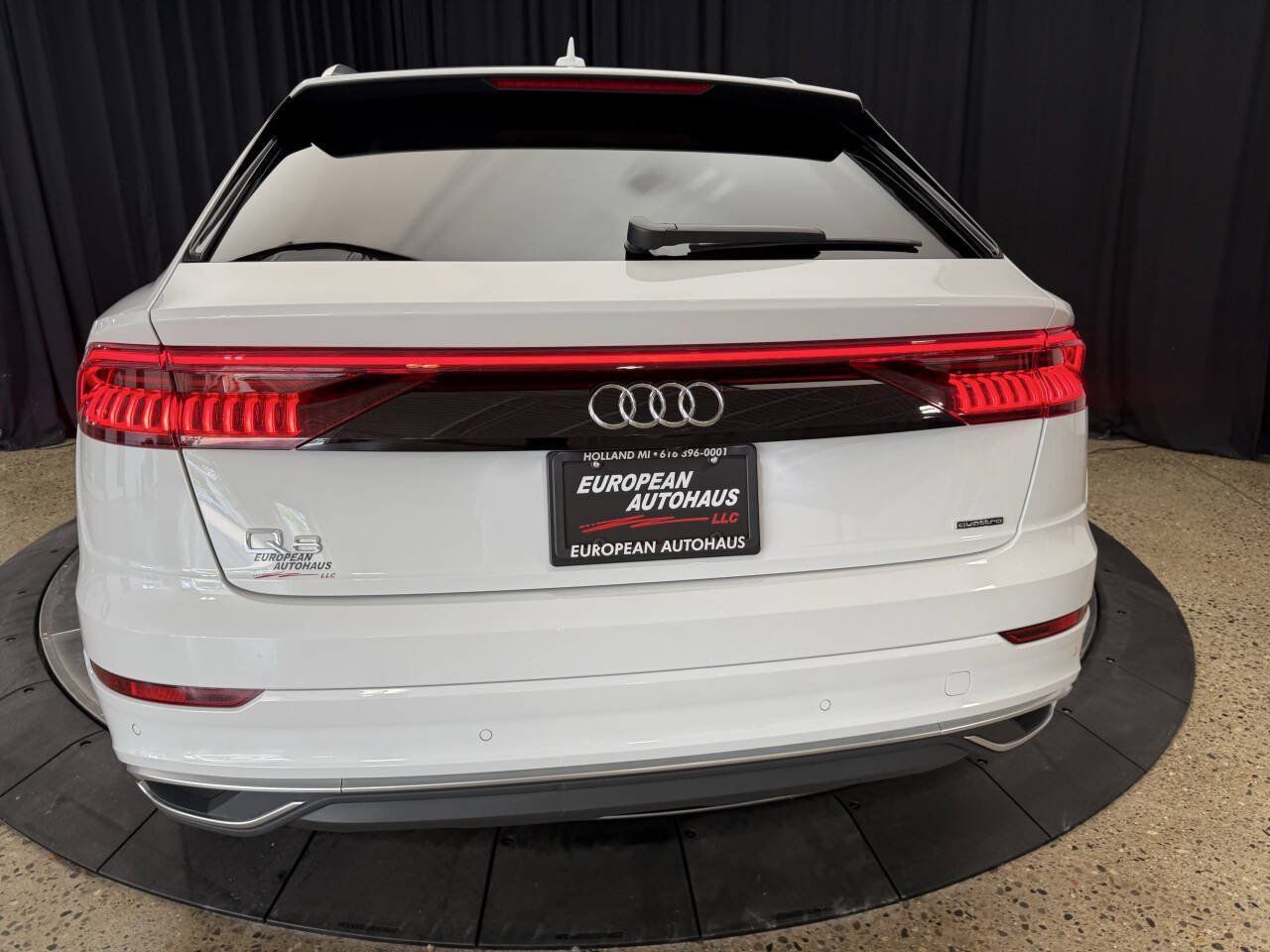 Used 2023 Audi Q8 Premium w/ Convenience Package AWD/4WD image 8