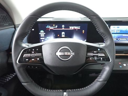 Used 2024 Nissan Ariya AWD image 15