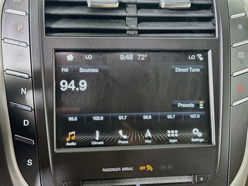 Used 2019 Lincoln MKC Select w/ Select Plus Package FWD image 21