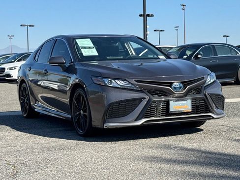 Used 2024 Toyota Camry XSE w/ Cold Weather Package FWD image 4
