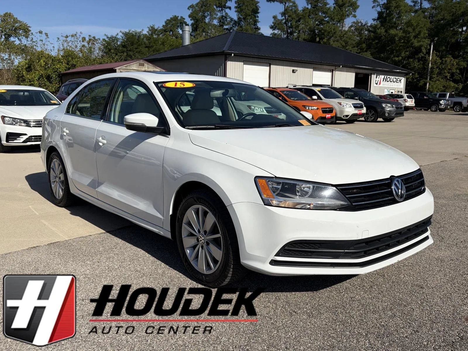 Used 2015 Volkswagen Jetta SE FWD image 1
