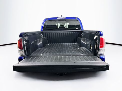 Used 2022 Toyota Tacoma TRD Sport w/ Technology Package image 27