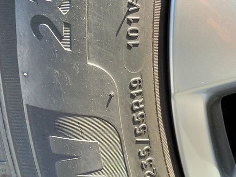 Used 2021 Toyota RAV4 Limited image 47