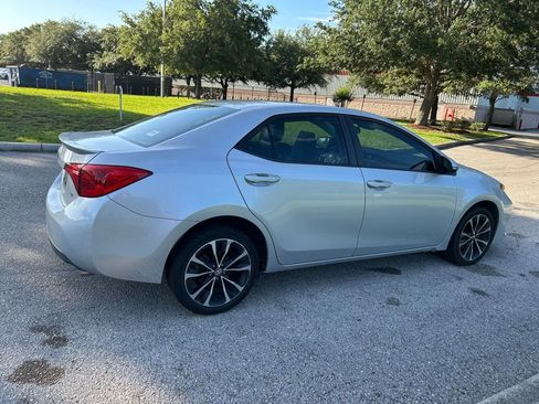 Used 2019 Toyota Corolla SE FWD image 6