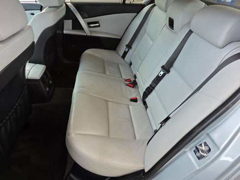 Used 2006 BMW M5 RWD image 32