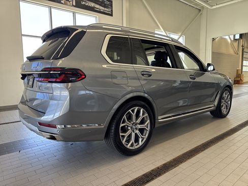 Used 2024 BMW X7 xDrive40i w/ Premium Package image 5