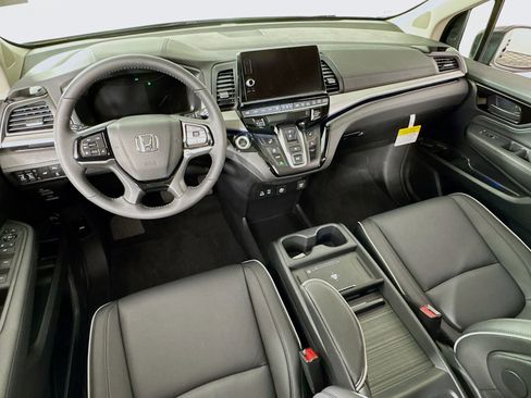 Certified 2026 Honda Odyssey Touring image 20