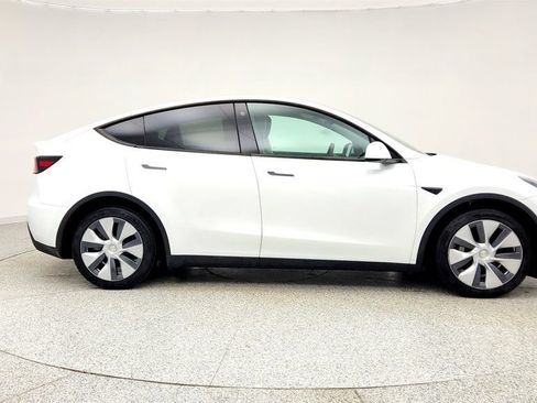 Used 2021 Tesla Model Y Long Range image 4