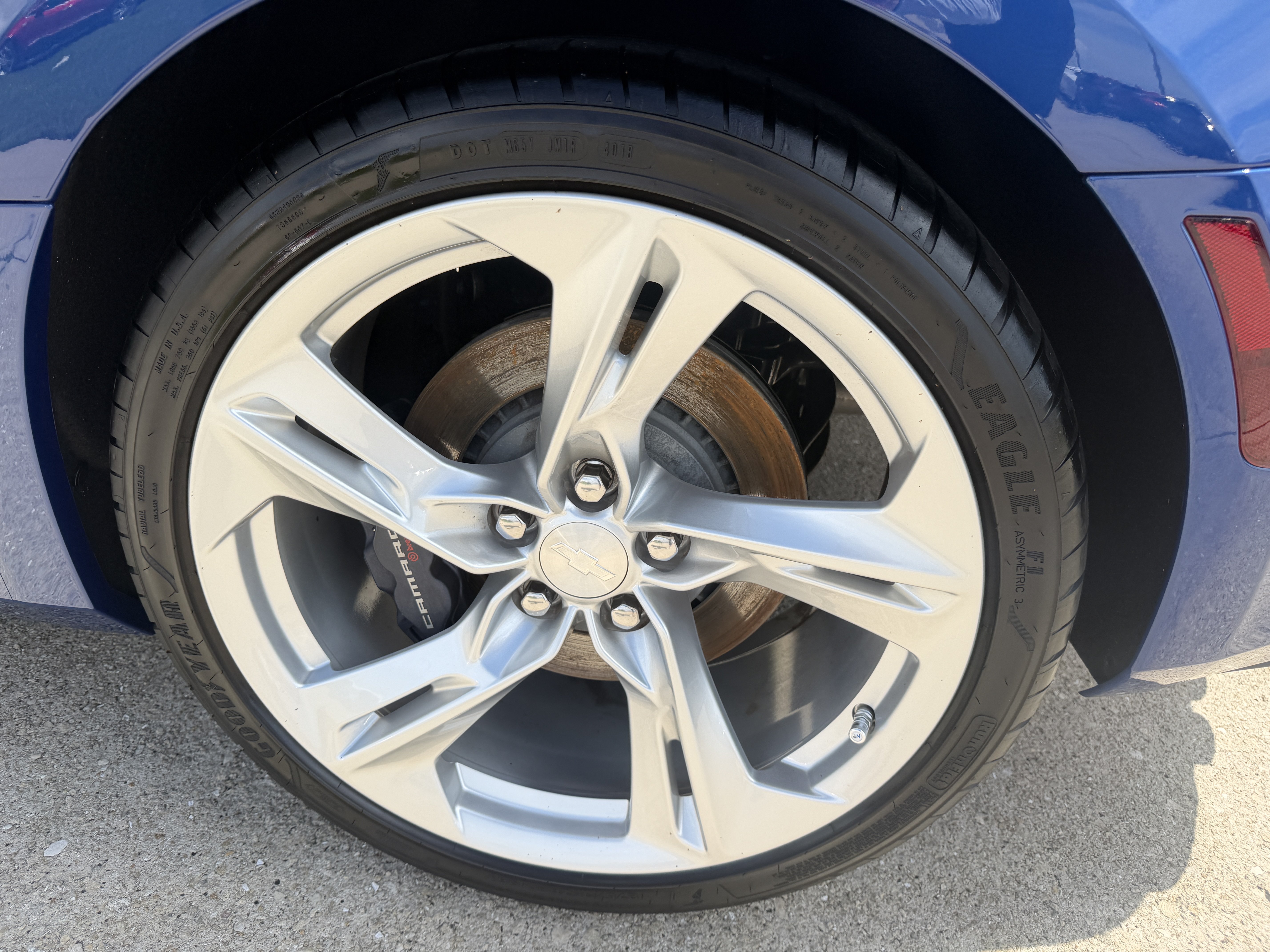 Used 2019 Chevrolet Camaro SS RWD image 29