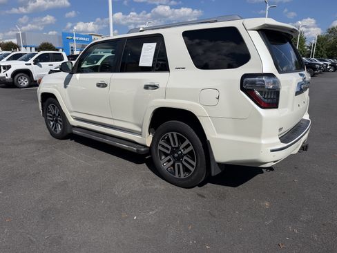 Used 2016 Toyota 4Runner Limited AWD/4WD image 8