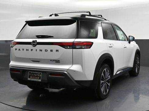 New 2026 Nissan Pathfinder Platinum w/ Lighting Package AWD/4WD image 4
