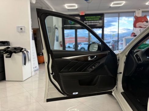 Used 2019 INFINITI Q50 Luxe w/ Essential Package (3.0T Luxe) image 32
