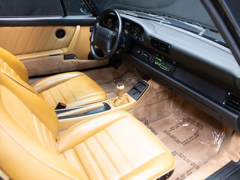 Used 1993 Porsche 911 Carrera RWD image 47