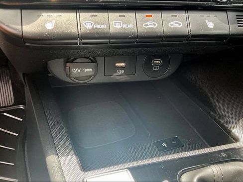 Used 2025 Hyundai Elantra SEL FWD image 15