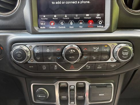 Used 2021 Jeep Gladiator Overland AWD/4WD image 25