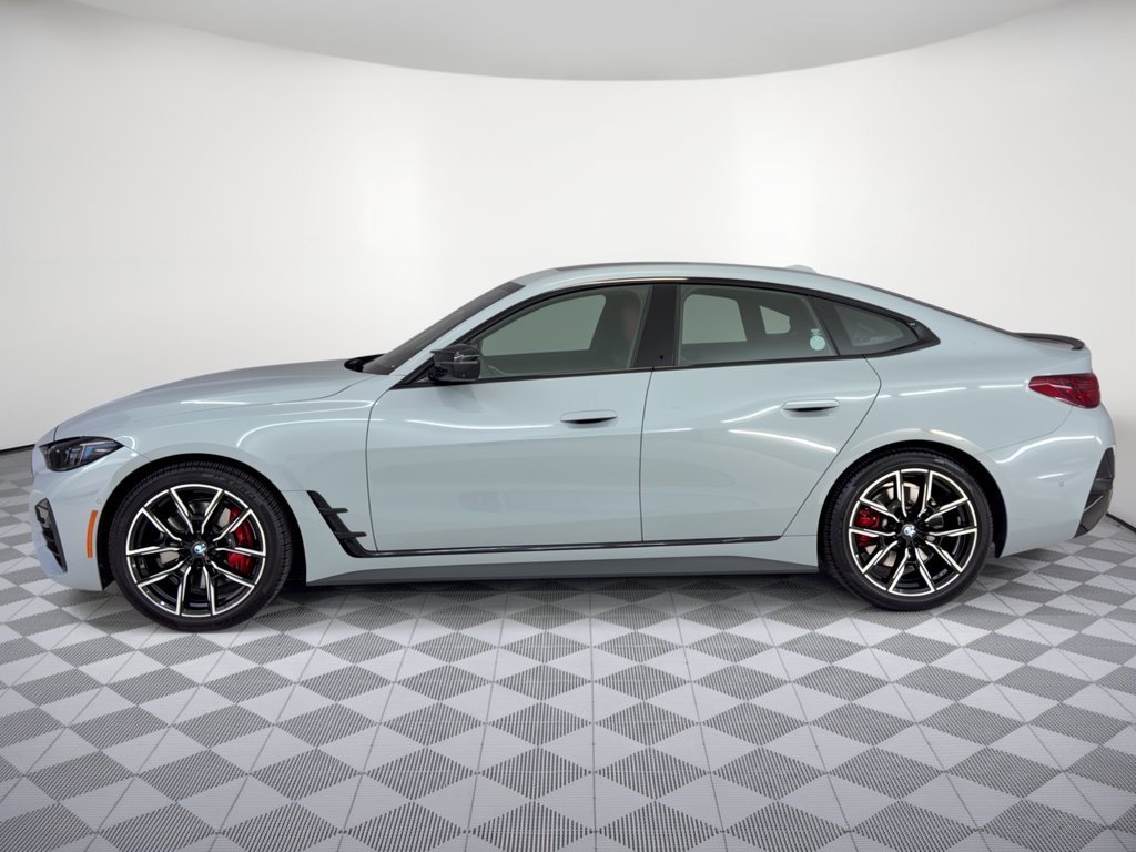 Used 2026 BMW M440i w/ Premium Package RWD image 2