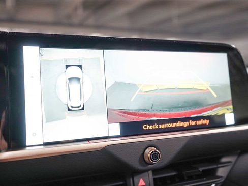 New 2025 Toyota Crown Signia image 22