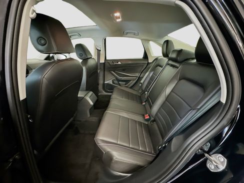 Used 2024 Volkswagen Jetta SE FWD image 29