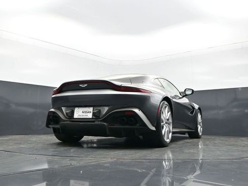 Used 2019 Aston Martin V8 Vantage Coupe RWD image 32