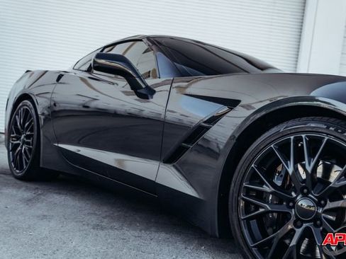 Used 2017 Chevrolet Corvette Stingray Coupe RWD image 26